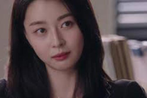 Về ra mắt nhà bạn gái, tôi ngớ người khi nhìn thấy mẹ cô ấy, càng bàng hoàng khi nghĩ lại những việc từng xảy ra