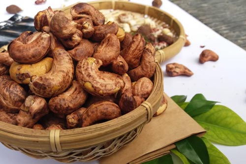 Sát Tết, cẩn trọng trước hạt điều thải loại gắn mác ngon: Mách chị em cách nhận biết "chuẩn không cần chỉnh"