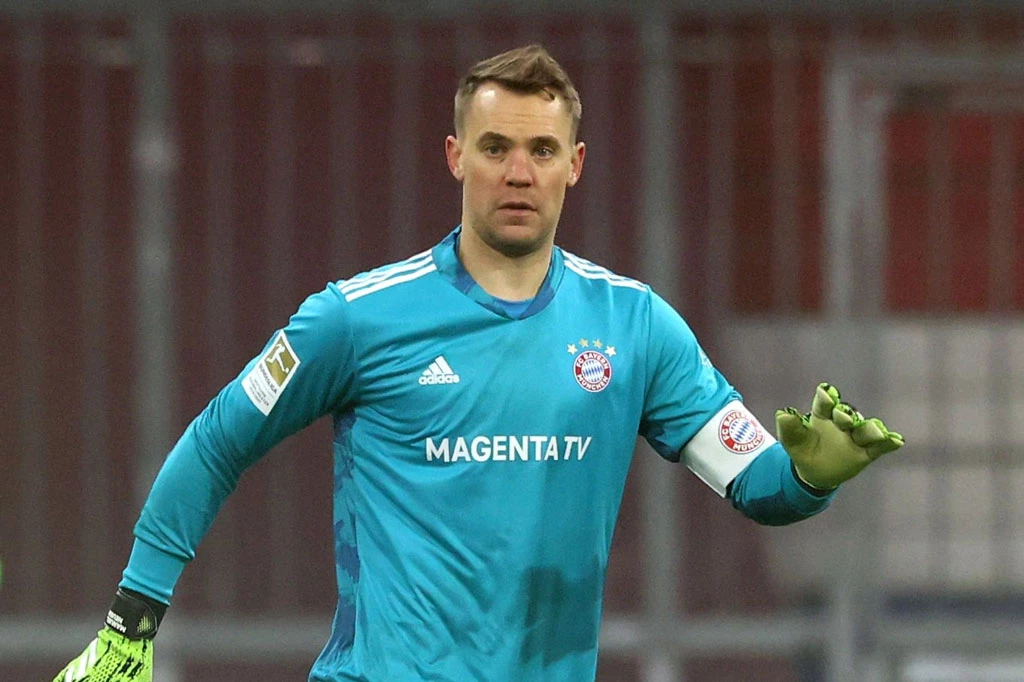 Thủ môn: Manuel Neuer (Bayern Munich).