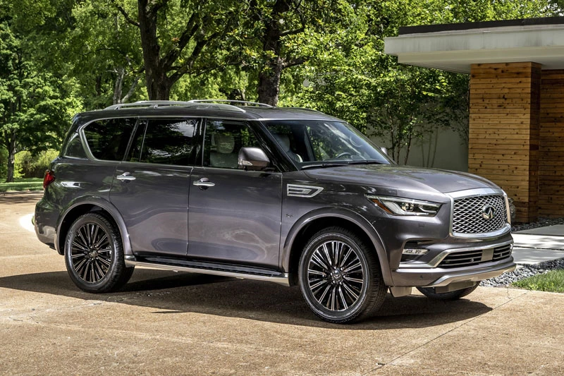 2. Infiniti QX80.