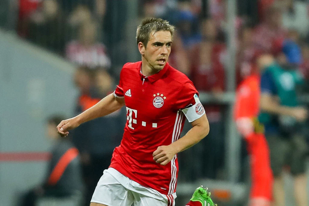 Hậu vệ phải: Philipp Lahm (Bayern Munich).