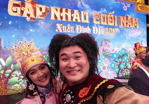 Thiên Lôi to béo nhất "Táo quân": Lấy được vợ xinh đẹp, sự nghiệp thăng hoa