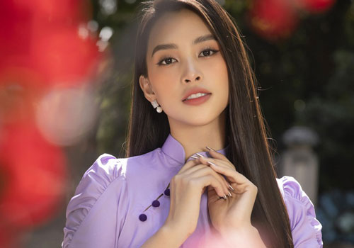 Hoa hậu Tiểu Vy khoe nhan sắc 'cực phẩm', đẹp tựa nàng thơ mùa xuân với áo dài Tết