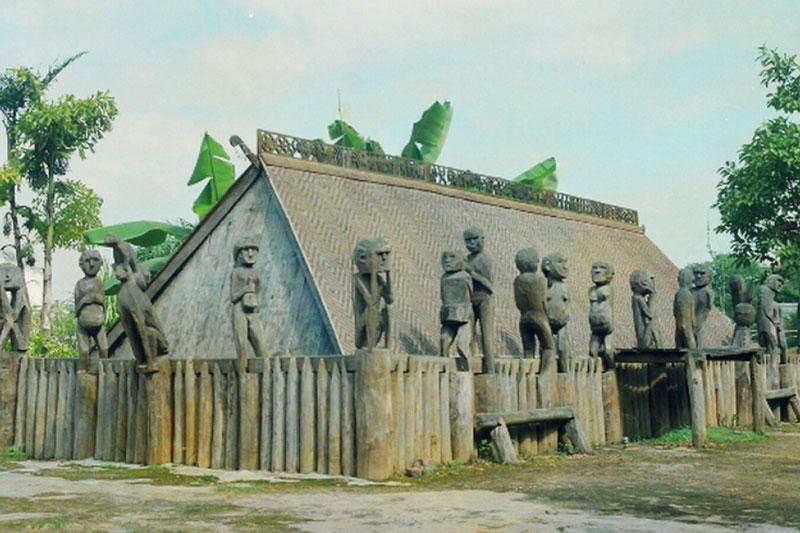 Văn hóa tâm linh qua tượng nhà mồ của đồng bào Tây Nguyên