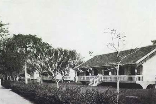 Bệnh viện Bạch Mai từng là nơi chữa bệnh truyền nhiễm miễn phí