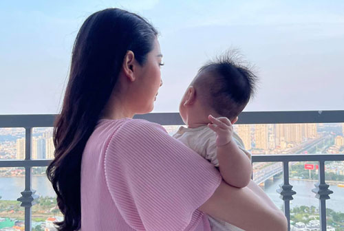 Á hậu Thúy Vân sau khi làm mẹ: "Rất khác"