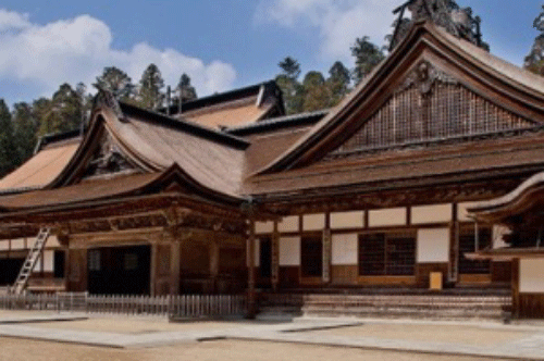 Khám phá ngôi đền linh thiêng núi Koya