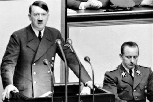 Hitler đã sử dụng kẻ đóng thế để chết thay như thế nào?