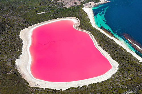 Chiêm ngưỡng vẻ đẹp của những hồ nước kỳ lạ nhất thế giới