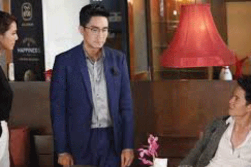 Vô tình đi karaoke cùng hội bạn của chồng mới phát hiện họ chuyên gọi "tay vịn", tôi có hành động khiến tất cả tái mặt