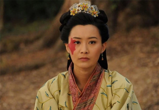 5 người phụ nữ xấu nhất lịch sử Trung Hoa phong kiến: Dung mạo trái ngược phận đời, dù kém "hồng nhan" vẫn được hậu thế ngợi ca muôn phần - Ảnh 2.