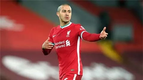 Bị chê không đá theo cách của Liverpool, Thiago nói gì?