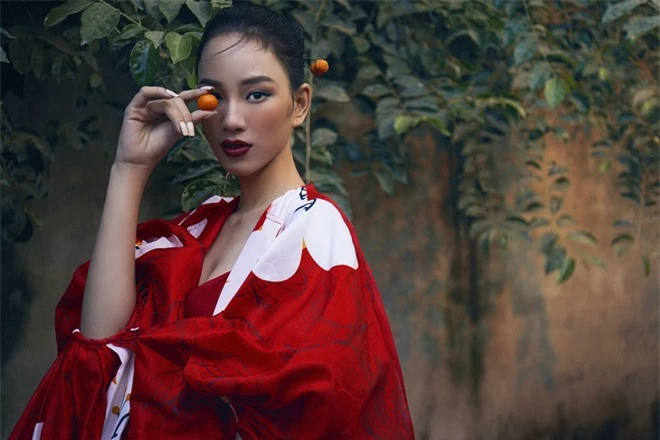Người đẹp Hoa hậu Việt Nam Ái Nhi khoe vẻ gợi cảm giữa trời lạnh giá - Ảnh 1.