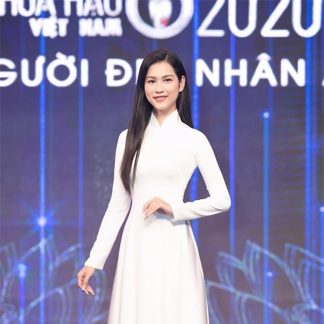 Tân Hoa khôi Sinh viên chia sẻ điều quý giá có được từ Hoa hậu Việt Nam 2020 - ảnh 6
