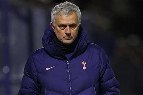 HLV Mourinho nói gì sau thất bại trước Liverpool?