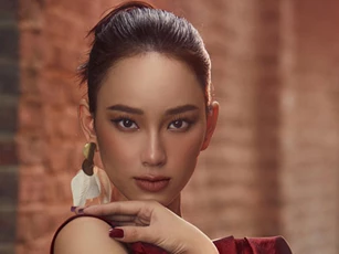 Người đẹp "Hoa hậu Việt Nam" Ái Nhi khoe vẻ gợi cảm giữa trời lạnh giá
