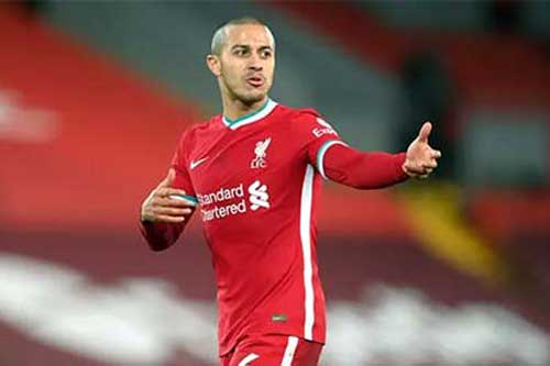 Bị chê không đá theo cách của Liverpool, Thiago nói gì?