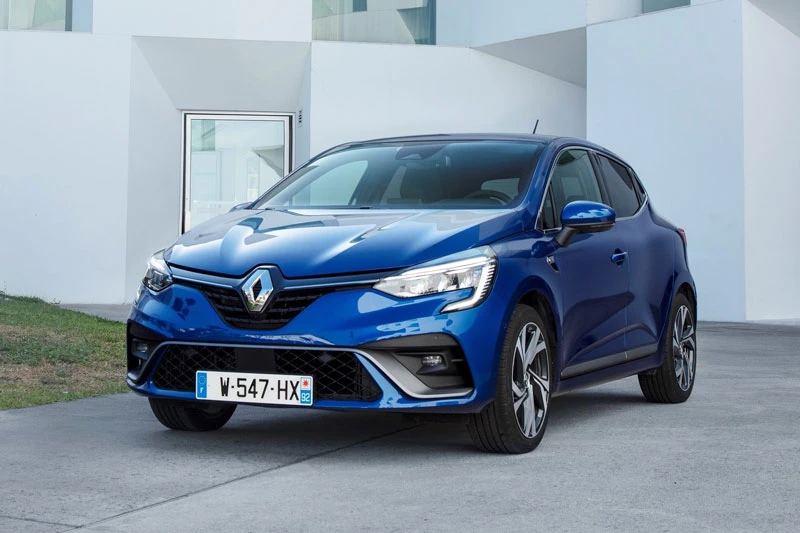 2. Renault Clio (doanh số: 303.185 chiếc).