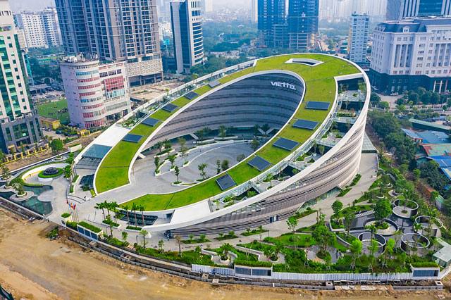 Clip: Khám phá trụ sở như phi thuyền của Viettel