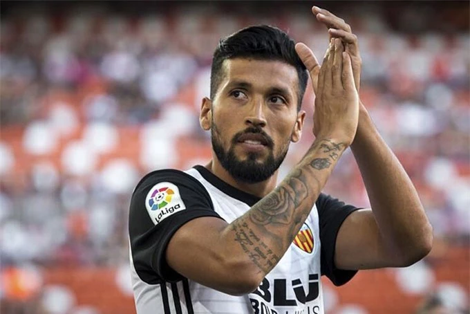 Garay đang là cầu thủ tự do sau khi rời Valencia