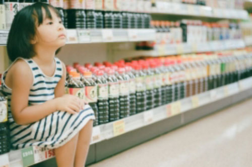 Khi lạc mất con khi đi siêu thị, cha mẹ cần làm ngay 1 việc quan trọng