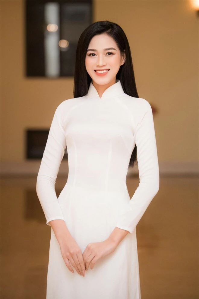 Trước thềm thi Miss World 2021, Hoa hậu Đỗ Thị Hà có những bước đi đầy thông minh  - ảnh 1