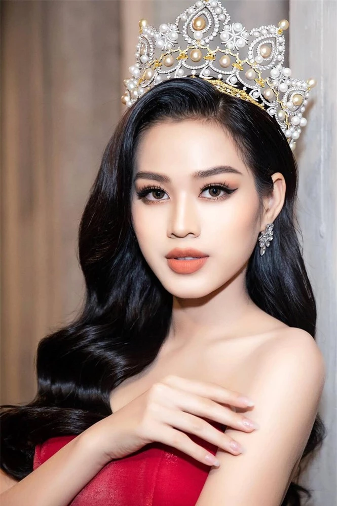 Trước thềm thi Miss World 2021, Hoa hậu Đỗ Thị Hà có những bước đi đầy thông minh  - ảnh 11