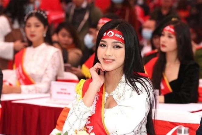 Trước thềm thi Miss World 2021, Hoa hậu Đỗ Thị Hà có những bước đi đầy thông minh  - ảnh 8