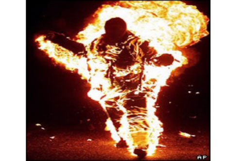 Những cơ thể tự bốc cháy chưa có lời giải đáp