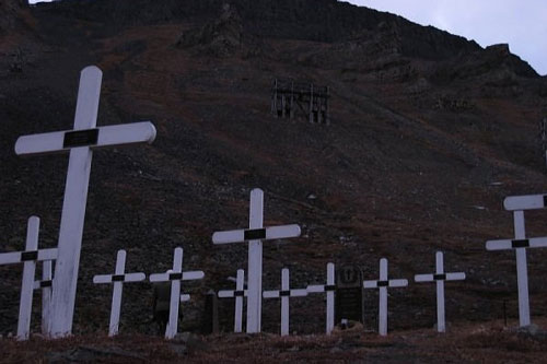 Khám phá thị trấn kì quặc coi chết đột ngột là phạm pháp