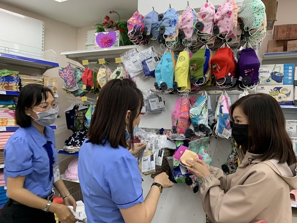 Bộ Công Thương: Không để xảy ra tình trạng khan hiếm khẩu trang vải, nước rửa tay phòng dịch 
