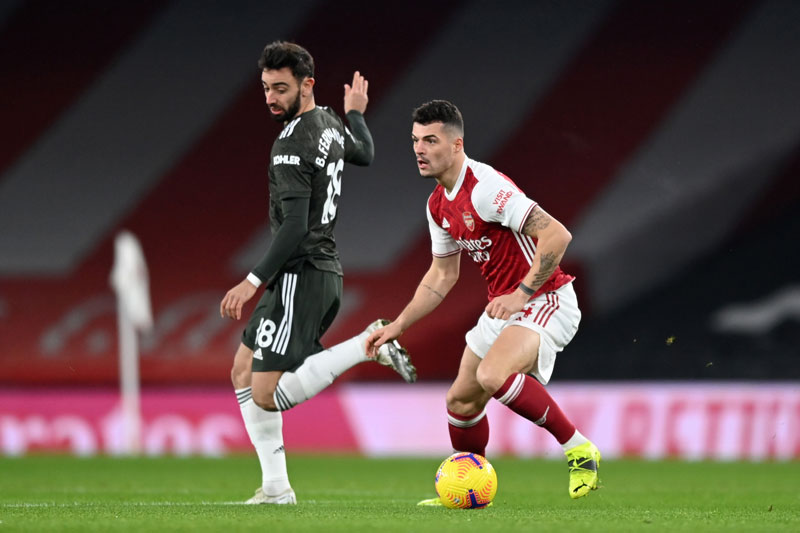 Cầm hòa Arsenal, M.U bị Man City bỏ xa 3 điểm