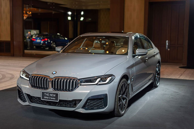 Khám phá BMW 5-Series 2021, giá hơn 2,3 tỷ đồng tại Đông Nam Á
