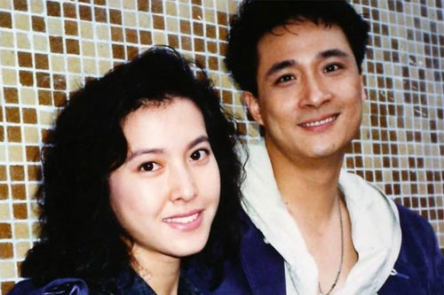 Anh là mỹ nam Hong Kong từng khiến Lưu Gia Linh và Lâm Thanh Hà mê mẩn, phá sản năm 58 tuổi, bị vợ con ruồng bỏ