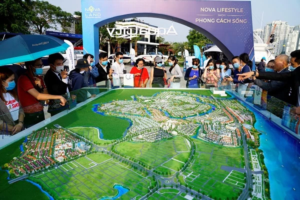 Khách hàng tham quan Biệt thự mẫu PGA Golf Villas – NovaWorld Phan Thiet trong Buổi triển lãm du thuyền, ca nô vào tháng 01/2021.