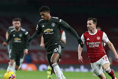 Solskjaer hét to chê hậu vệ Arsenal không biết phòng ngự