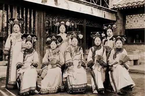 Tử Cấm Thành thu hút hàng triệu du khách đến thăm mỗi năm nhưng ai cũng phải rời đi trước 5 giờ chiều vì nguyên nhân hoang đường không căn cứ