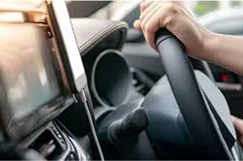 Thấy vợ và trai lạ ở khách sạn, chồng cố chấp làm 1 việc khiến người thì sợ hãi, kẻ lại thương cảm