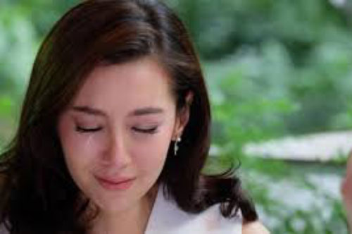 Gần Tết còn phải xách vali đi thuê trọ, chồng nhắn tin đòi cả nhẫn cưới, cô vợ đáp đúng 1 câu đảo ngược vị thế trong "phút mốt"