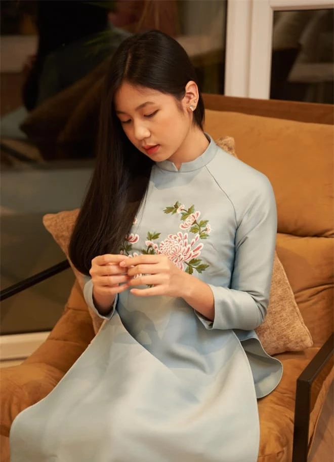ảnh mới con gái Lưu Thiên Hương 1