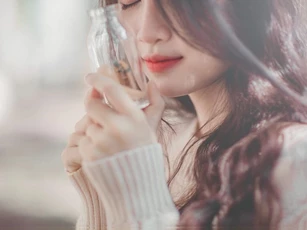 Đây là bí mật trong giao tiếp giúp phụ nữ tỏa sáng ngời ngời, thu hút mọi ánh nhìn của người khác giới
