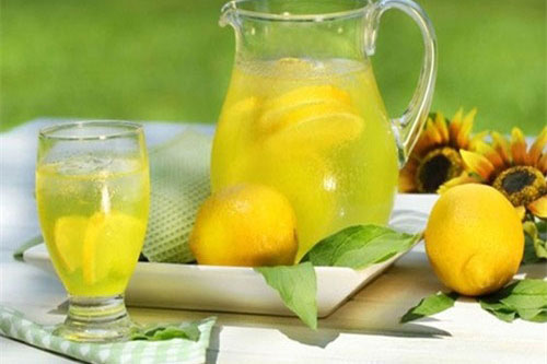 Dùng nước chanh muối giải rượu hiệu quả bất ngờ