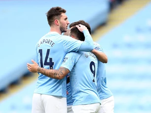 Thắng trận thứ 8 liên tiếp, Man City 'cắt đuôi' M.U