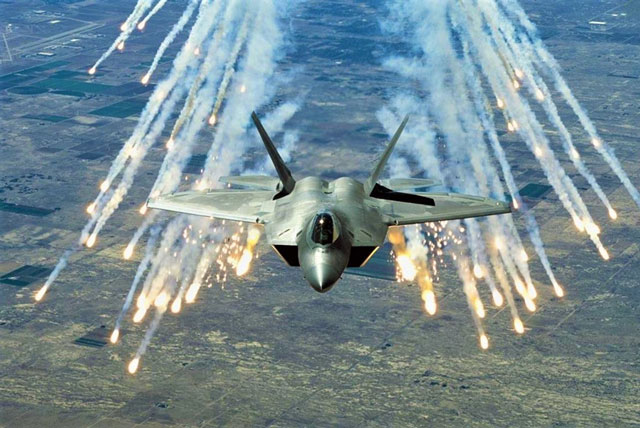 Mục sở thị sự đáng sợ của máy bay chiến đấu mạnh bậc nhất hiện nay