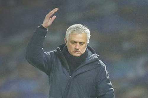 Mourinho vẫn khen học trò dù Tottenham thua trận thứ 2 liên tiếp trong 72 giờ