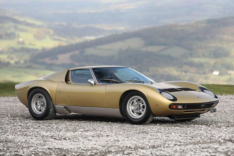 10. 1971 Lamborghini Miura P400 SV Speciale (4.257.007 USD).