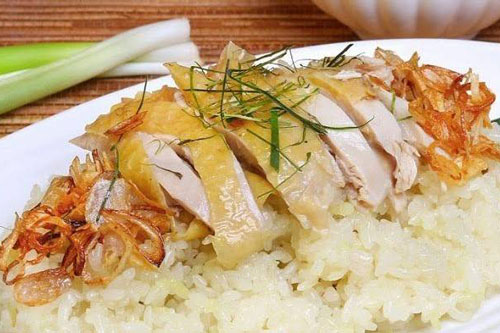 Thực hư chuyện thịt gà kỵ xôi nếp, ăn cùng dễ nhiễm sán