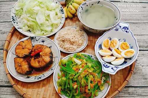 Thường xuyên ăn tối sau 19 giờ, đây là 5 điều "xấu" xảy ra với cơ thể bạn