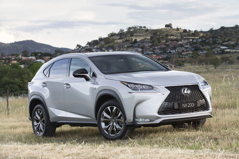 6. Lexus NX 200t (giá khởi điểm: 36.70 USD).