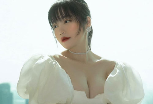 Elly Trần nói gì trước thông tin giật chồng người và quỵt tiền?